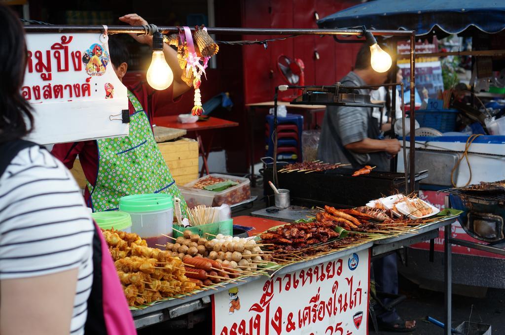 Walking Street Residence - Sha Extra Plus Chiang Mai Exteriör bild