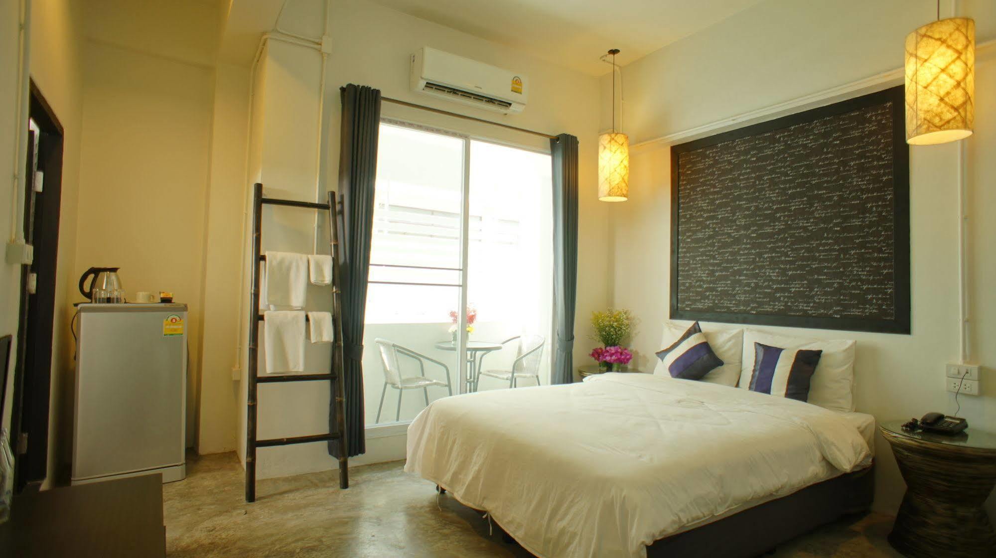Walking Street Residence - Sha Extra Plus Chiang Mai Exteriör bild