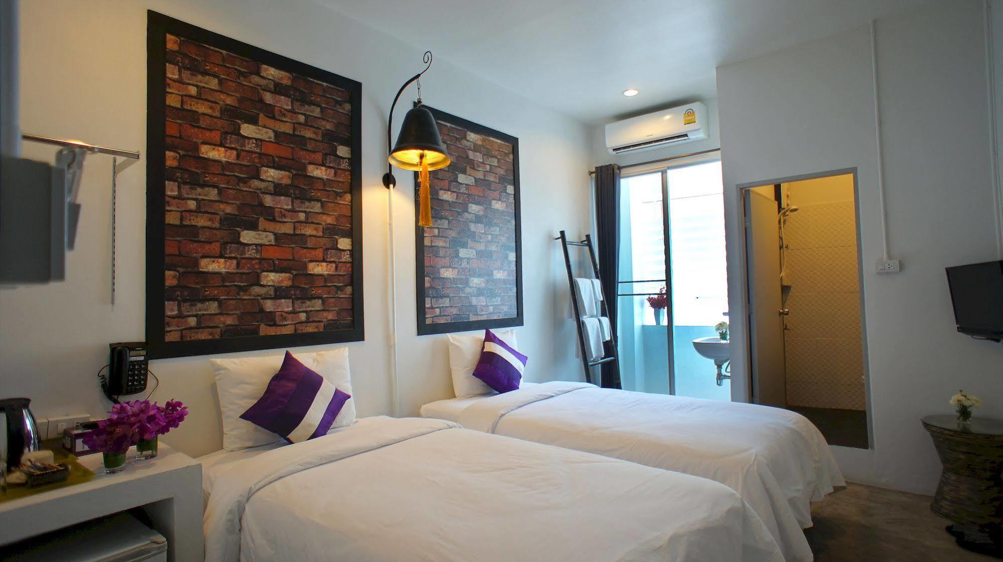 Walking Street Residence - Sha Extra Plus Chiang Mai Exteriör bild